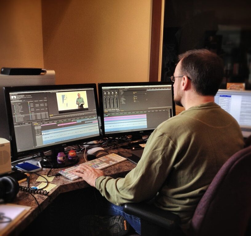 6627c057d2411e6f100bf278_Professional-Editing-Business